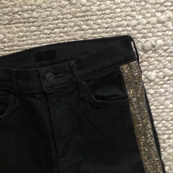 MOTHER Denim High Waisted Looker Ankle Fray jean in Guilty Flash - Picture 7 of 9